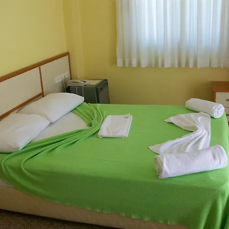 Hotel Pasifik 2*