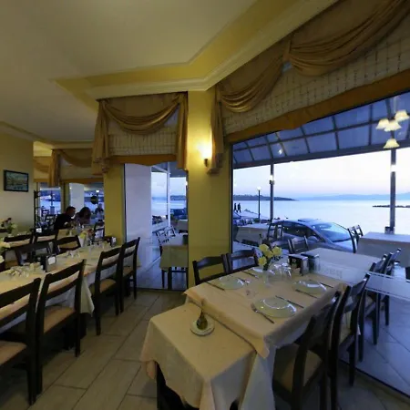 Hotel Pasifik 2*