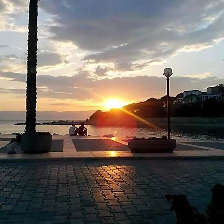 Pasifik 2* Cesme